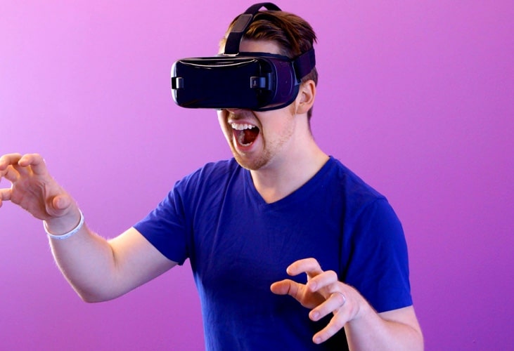 man in the vr goggles